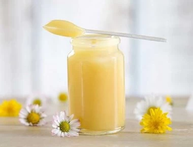 Βασιλικός πολτός: Ποια είναι τα οφέλη της υπερτροφής - Πώς να καταναλώνεται